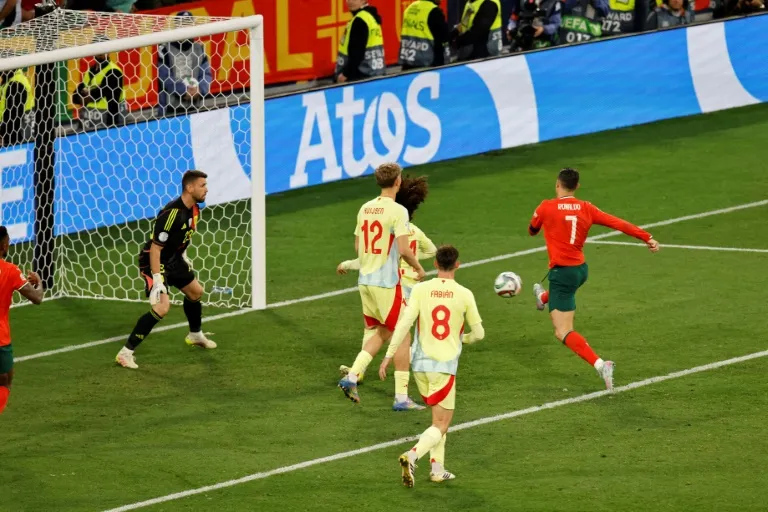 Portugal mengalahkan Spanyol lewat adu penalti untuk menjuarai Nations League